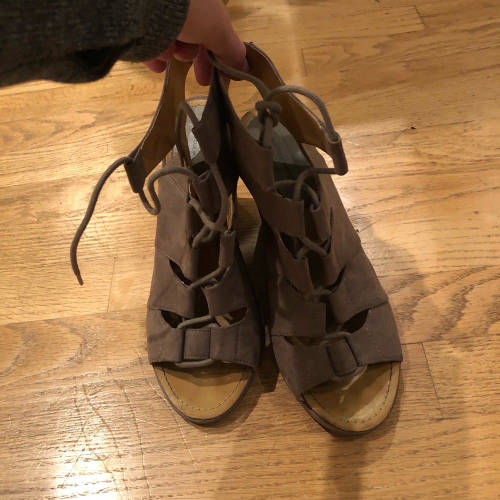 Melrose and Market strappy lace wedges